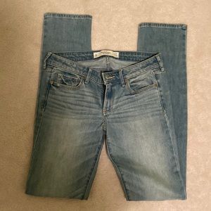 Light wash Abercrombie and fitch straight cut jeans